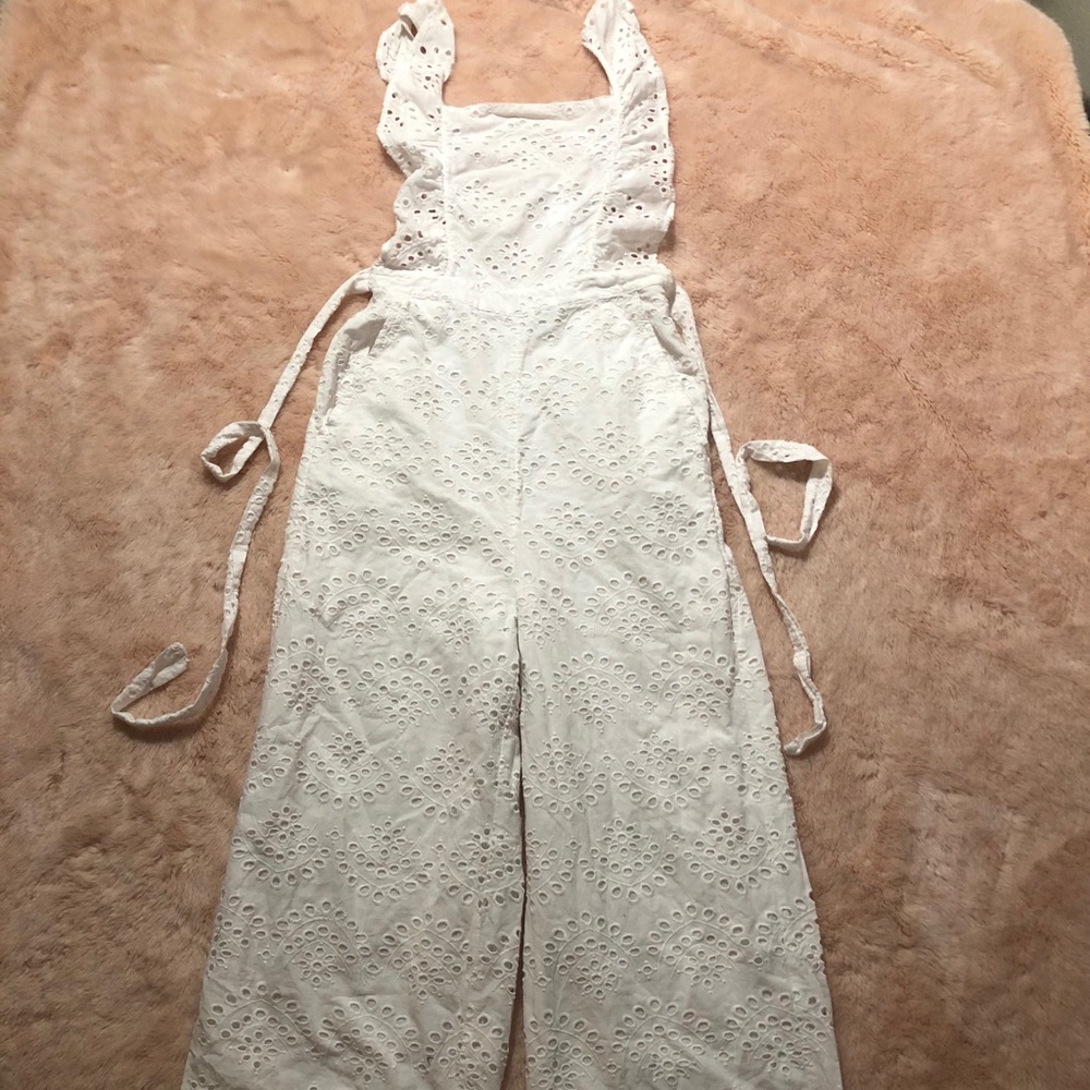NWT Topshop women’s white eyelet jumpsuit Sz 4